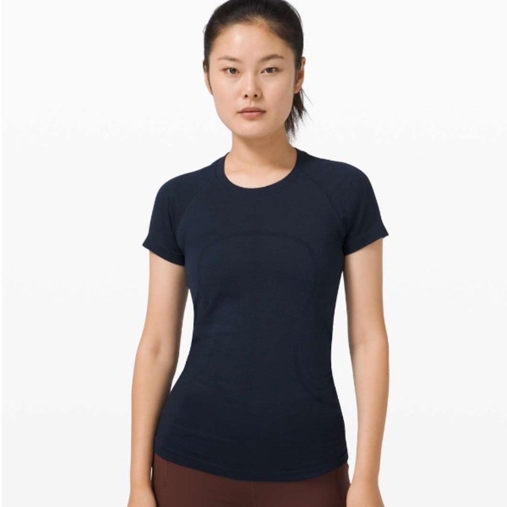 Lululemon Swiftly Tech Short Sleeve Top in Navy